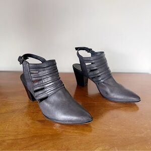 Amanda Gregory • slingback ankle booties black leather cutout pointed toe Italy